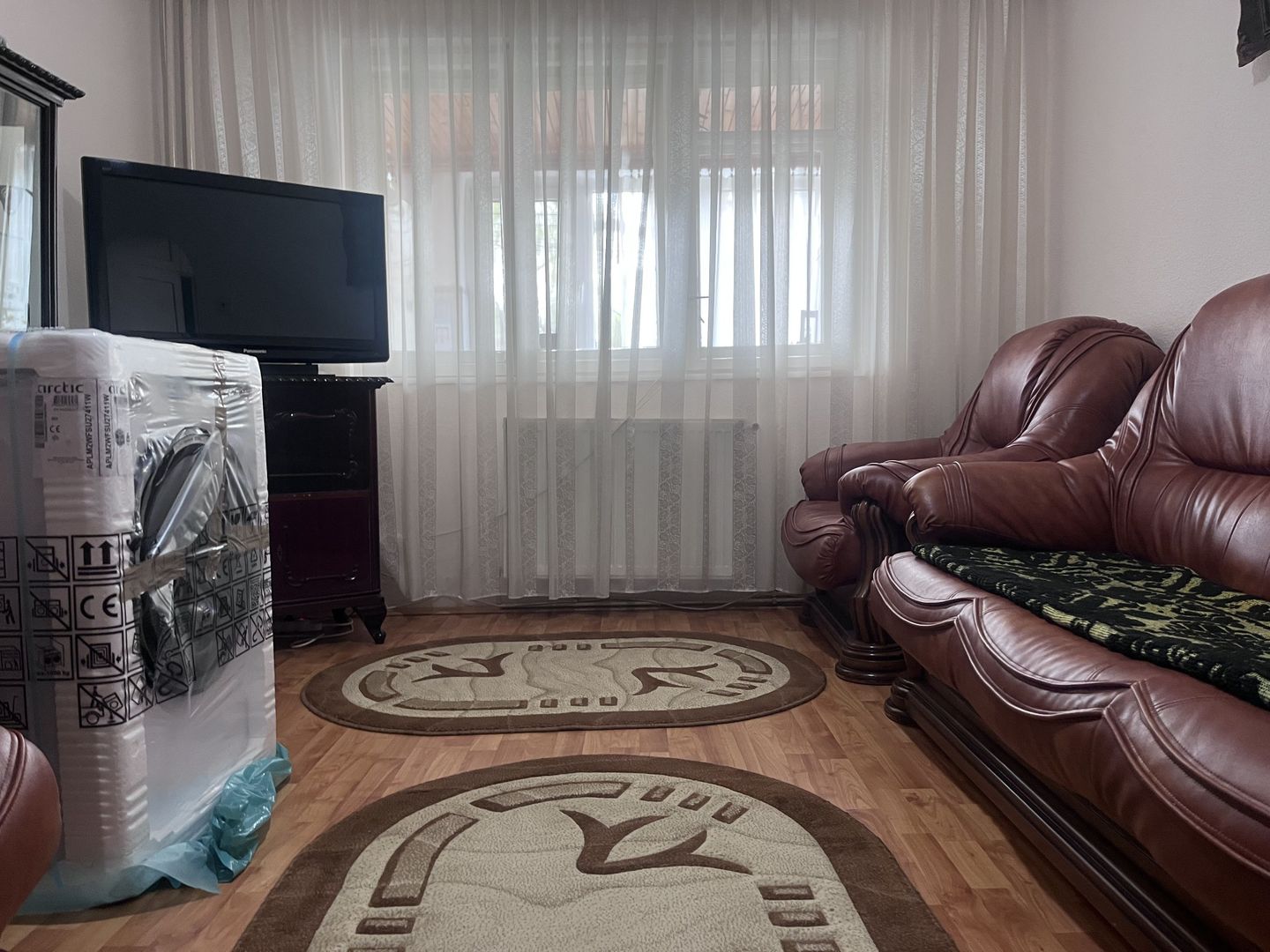 Parter!Vânzare apartament cu 3 camere - Târgoviște! - Poză 3