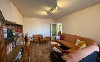 Apartament decomandat cu 3 camere in Florilor, strada Crinului - Poză 2
