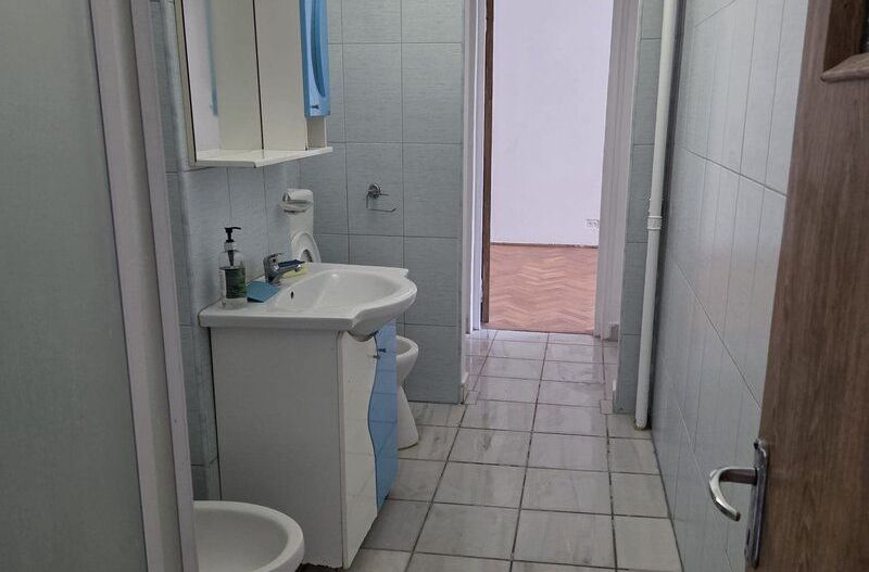 Apartament 2 camere zona Dristor - Piata Rm Sarat - Poză 9