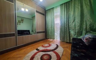 SOLD / VANDUT Apartament cu 3 camere de vânzare în zona Capitol - Poză 3