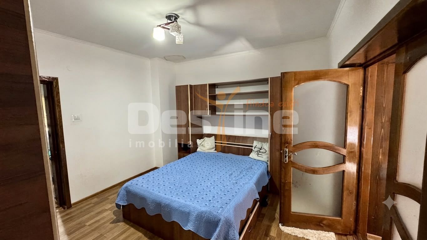 Casa spatioasa cu teren de 800 mp, Muntenii de Jos - 5 camere - Poză 18