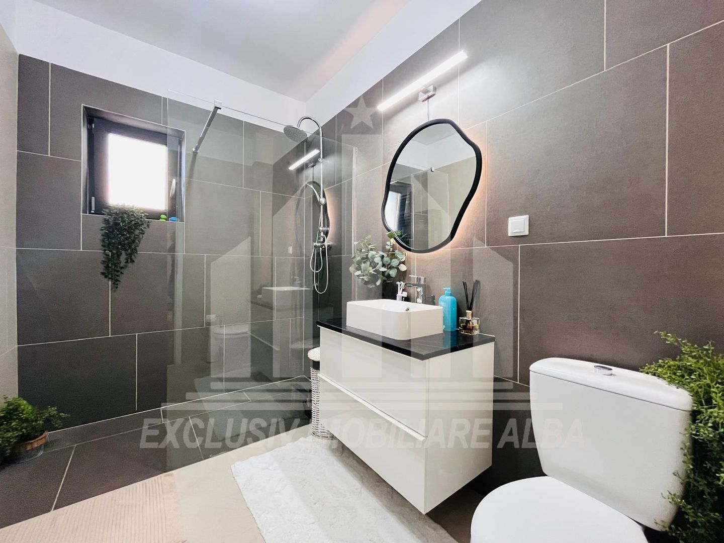 Apartament cu 3 camere, Bloc Nou, Lipoveni - Poză 6