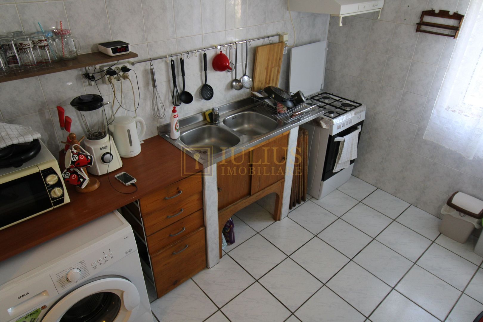 3 camere, clima, bloc anvelopat, Str. Cosminului - Girocului. - Poză 22