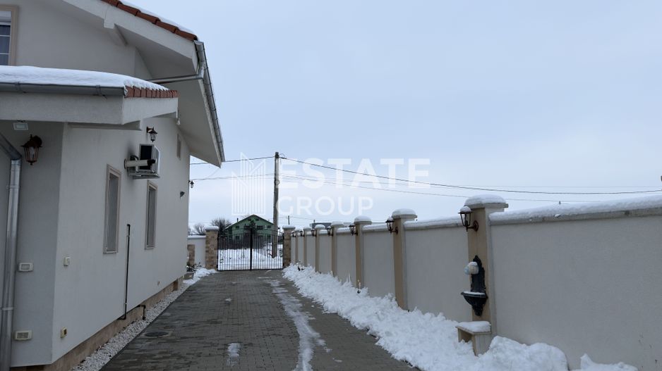 Casa individuala cu 5 camere in Dumbravita - Poză 16