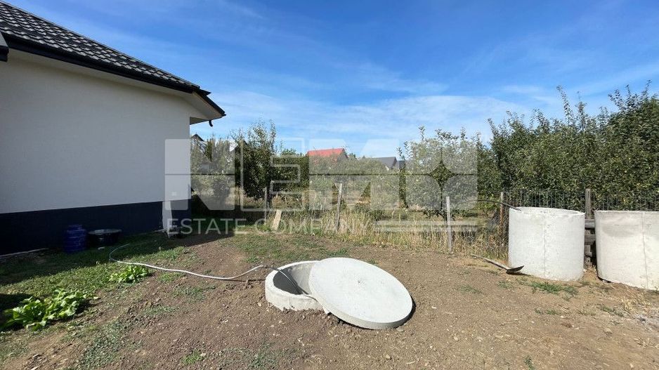 CASA CU 11 ARI TEREN - DRUM PRIVAT - LIVADA - Poză 20