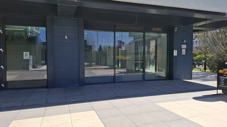REC3001371 Spatiu de inchiriat I Vizibilitate maxima si pozitionare excelenta in - Poză 1