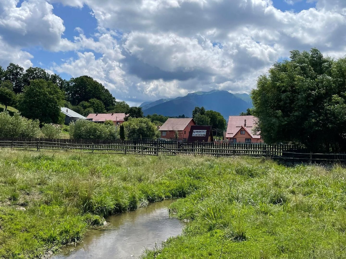 INVESTIȚIE | Teren 5000 mp PUZ APROBAT intravilan - zona Sohodol -Bran - Poză 6