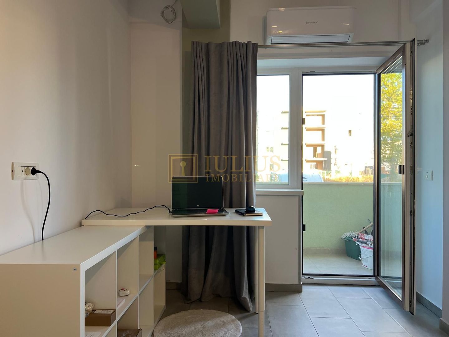 Parter inalt, loc de parcare subteran, mobilat modern, zona Soarelui - Poză 5