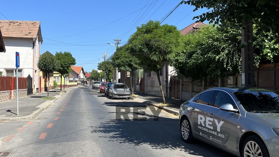 Casa singur in curte cartier Lazaret / Sibiu cu teren de 790 mp - Poză 3