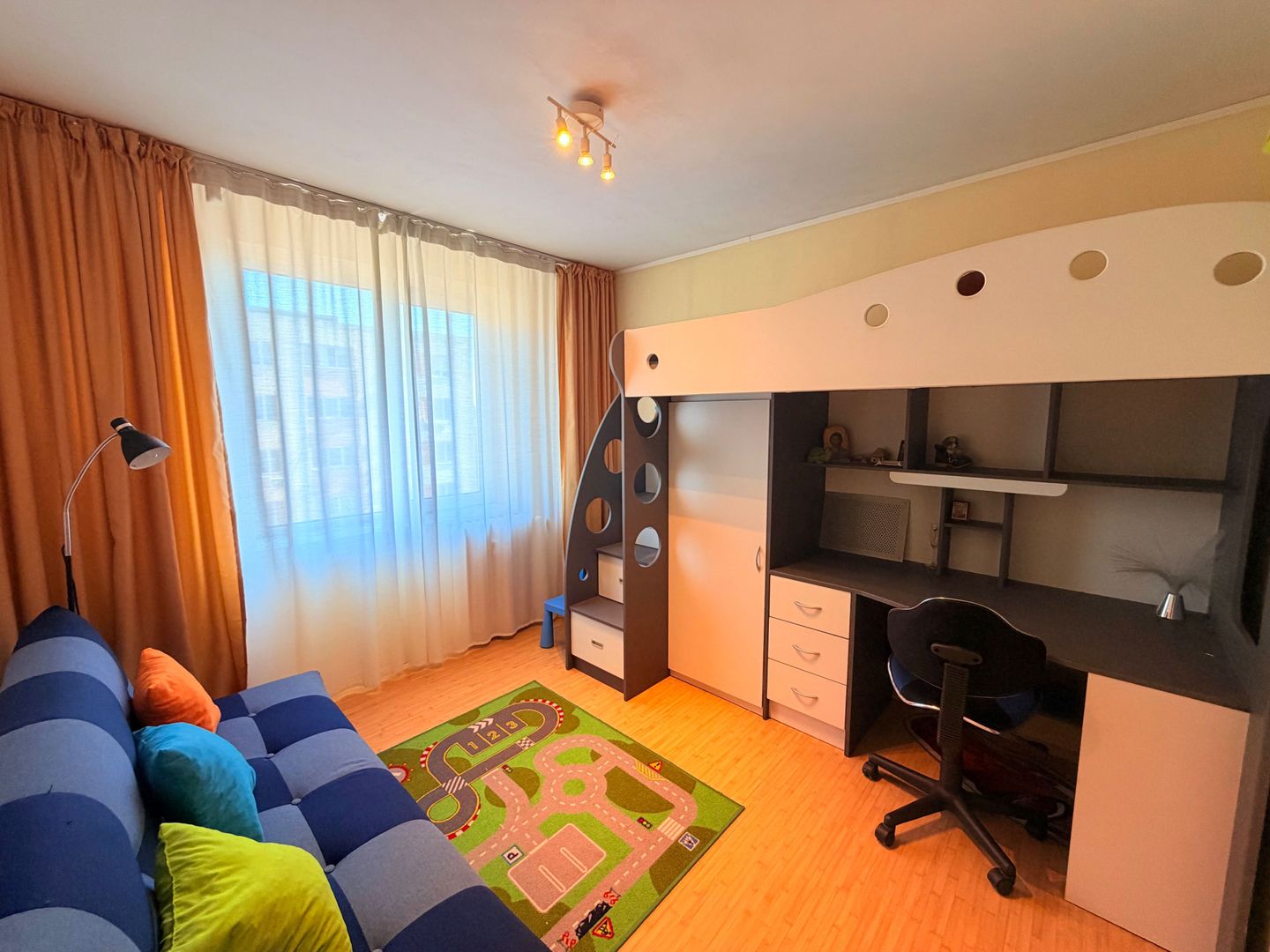 | Apartament 3 camere de închiriat | Loc de Parcare – Str. Vicina 4 | - Poză 9