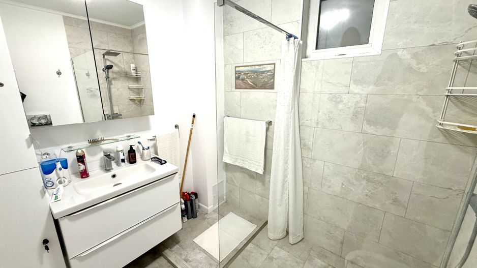 Vila în stil American - Total independentă energetic, garaj + terasă! - Poză 22