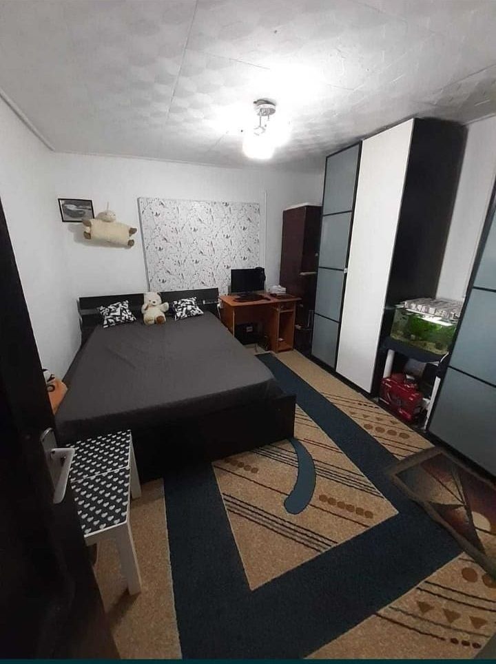 Casa la curte, intre statia de metrou Dristor si parcul IOR, negociabil - Poză 3