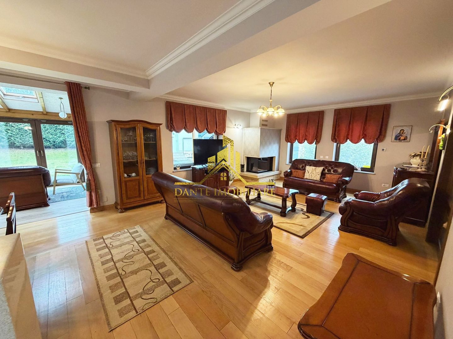 Casa, 3 dormitoare, 3 bai, ultrafinisata, mobilat lux, Faget - Poză 11