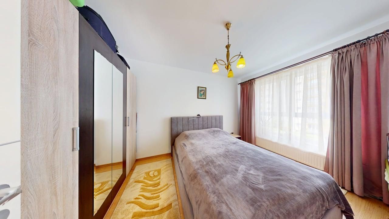 Apartament decomandat, 2 camere, balcon, boxa - Avangarden - Poză 9