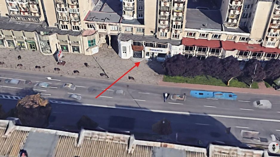 Central 445,3 mp utili - Spatiu comercial masiv - Parter cu vitrina si subsol - Poză 3