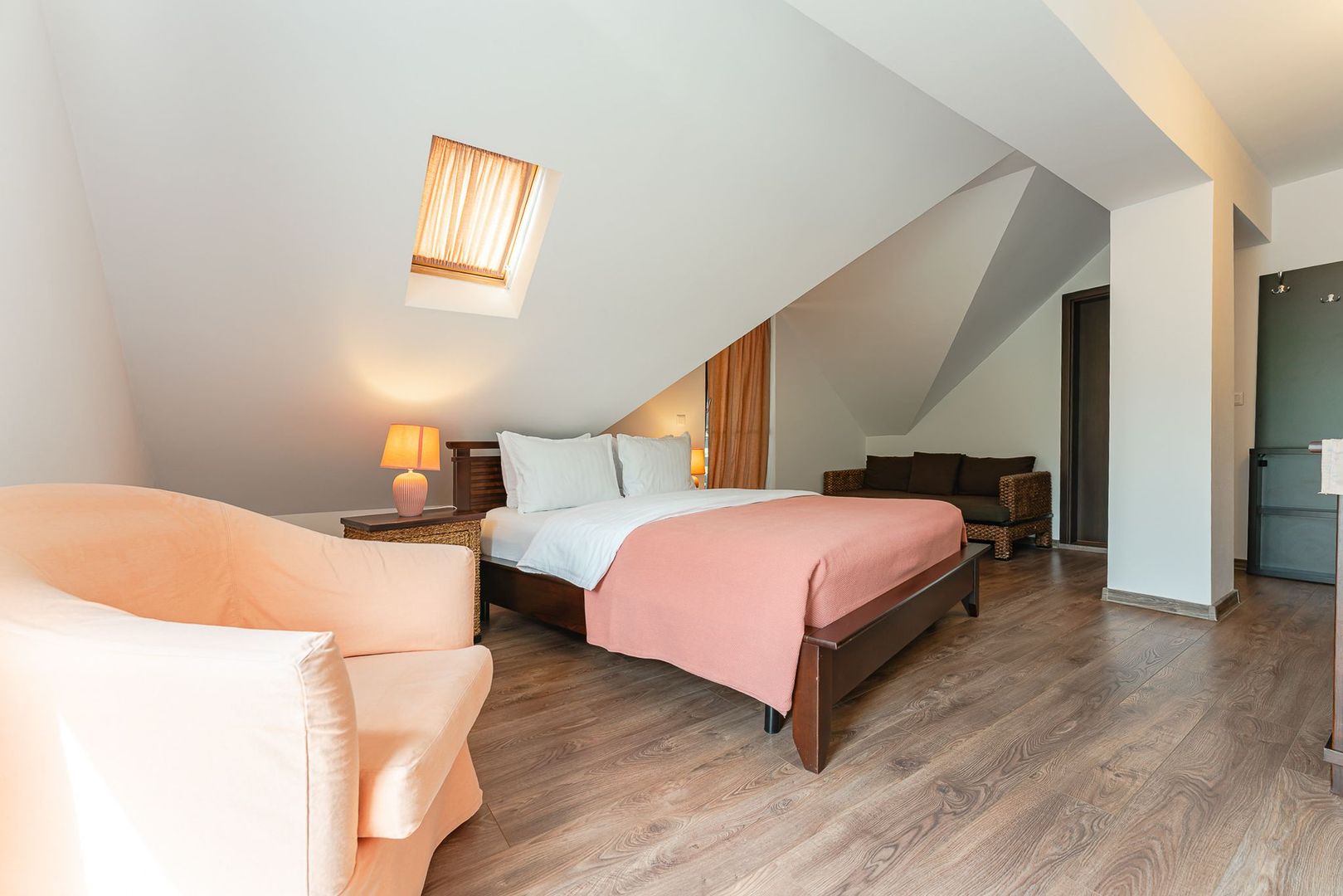 Pensiune de vânzare în Bran, cu rating 9.8 Booking și 4.9 Google - Poză 25