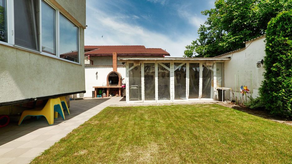 Agigea - vila cu potențial multiplu pentru locuința sau business. - Poză 21