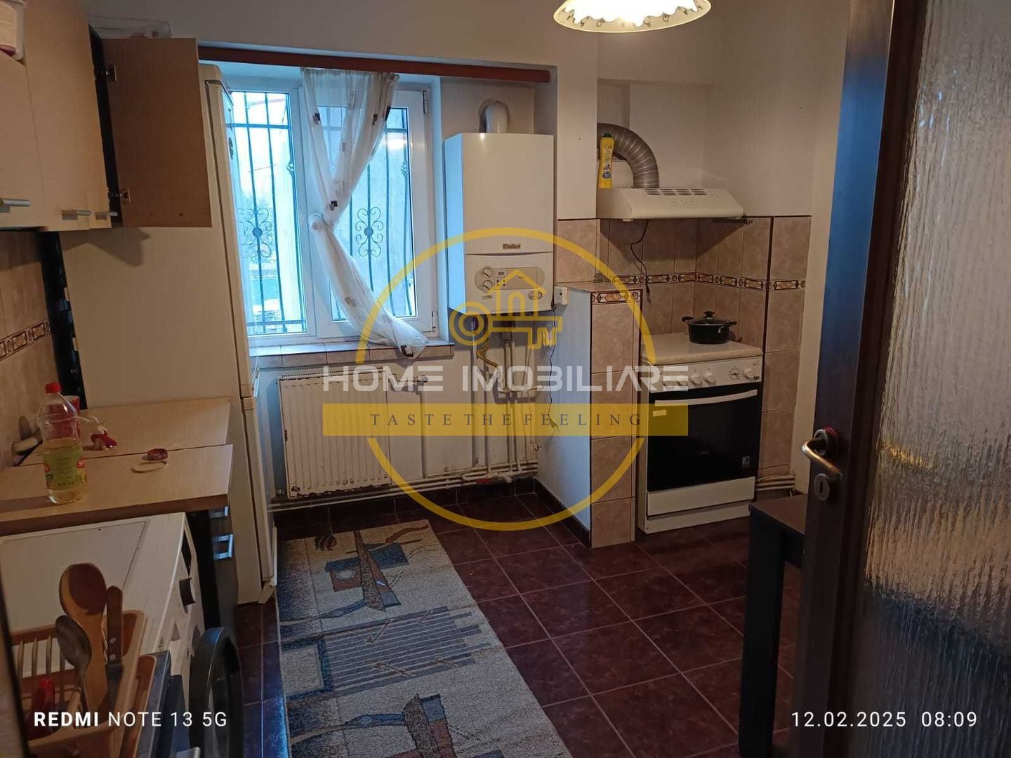 Etaj 1, P-ta Voievozilor, 3 Camere Decomandat zona Alexandru cel Bun - Poză 2