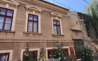 Casă de vânzare Arad – Zona centrală - Poză 1