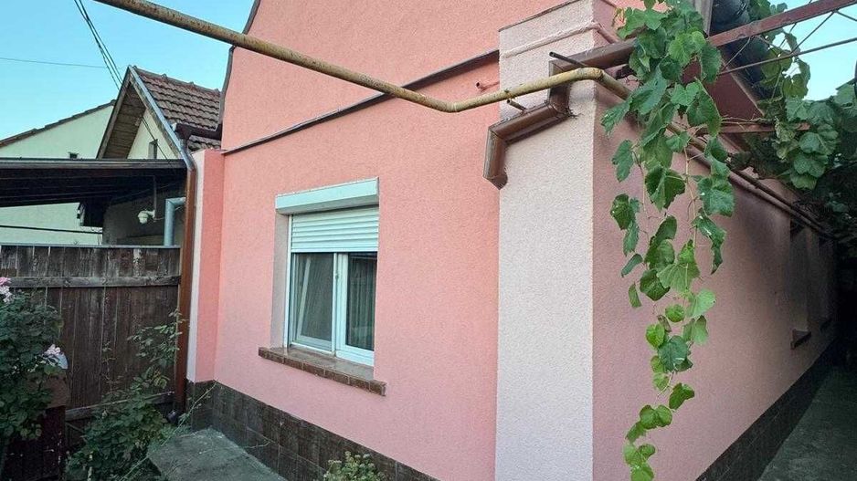 Casa de vânzare în zona Calea Sagului - Poză 1