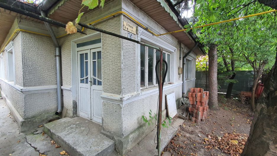 CASĂ INDIVIDUALĂ + teren 500 mp, zona CENTRALĂ; - Poză 1