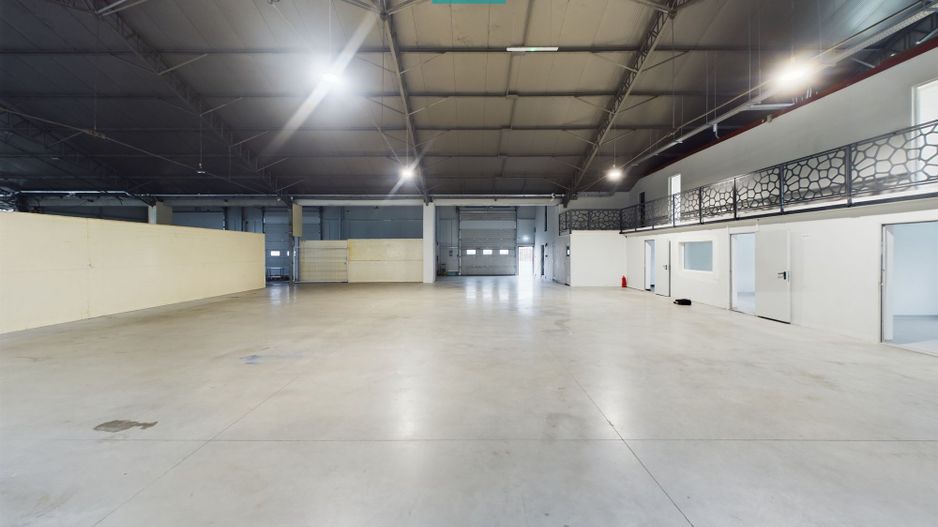 Hală cu birouri și platformă betonată de 2.500 mp - Poză 2