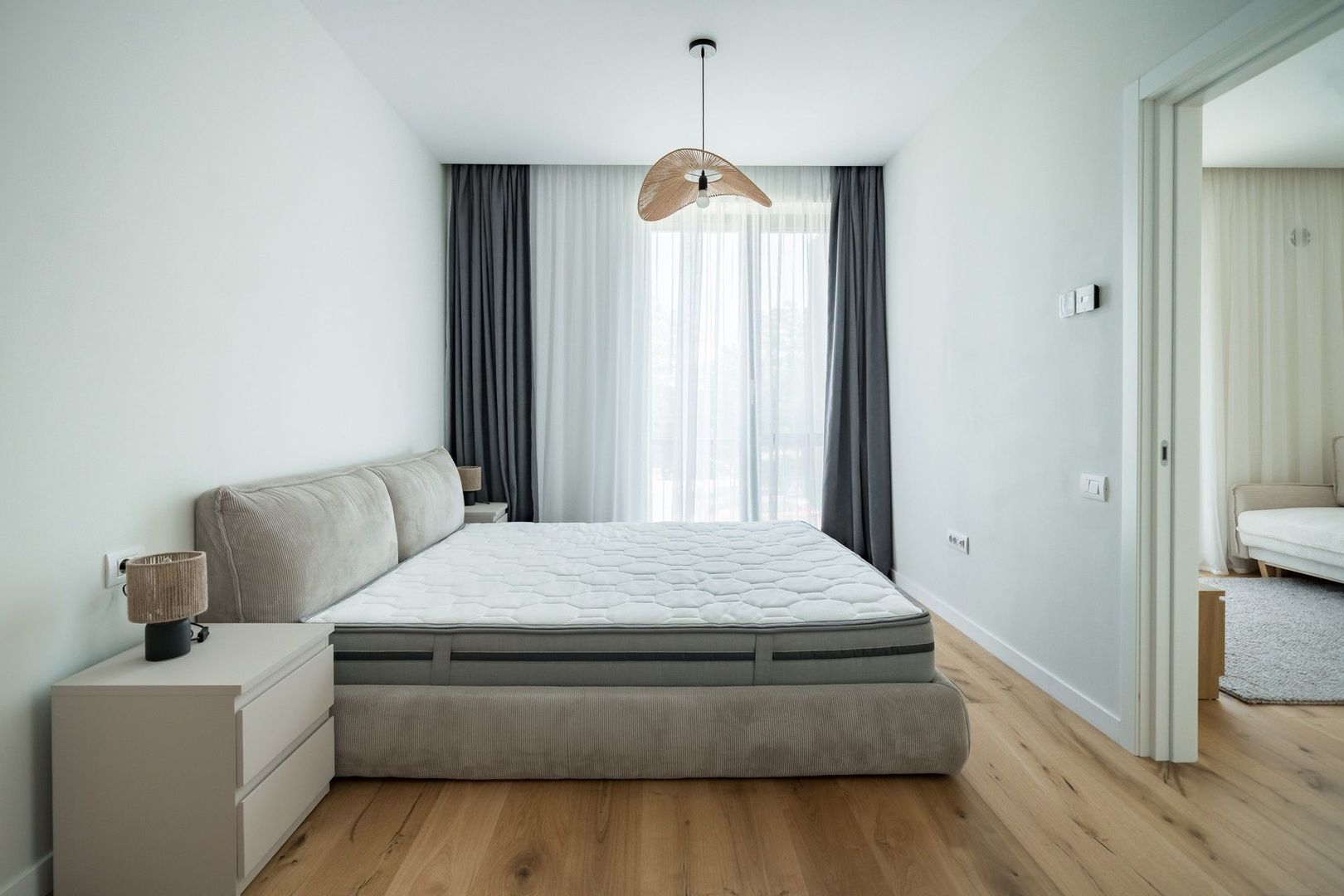 Apartament cu 2 camere mobilat in Amber Forest - Poză 5