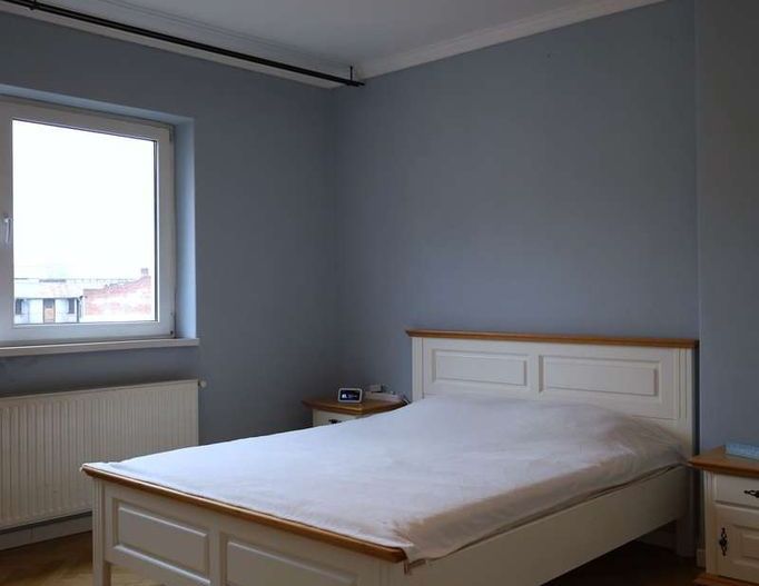 Apartament 3 camere 94 mp, Ultracentral, centrala proprie, bloc fără risc - Poză 1