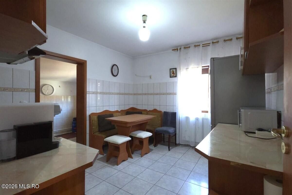 Castelu - Str. Florilor, casa din 2012, teren 737 mp si 106 mp utili - Poză 19