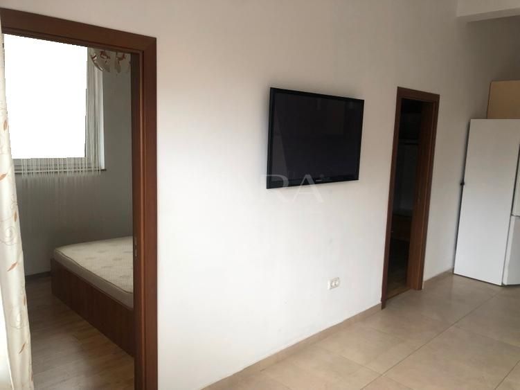 Apartament 3 camere parter vilă — Grigorescu, zonă liniștită. - Poză 4