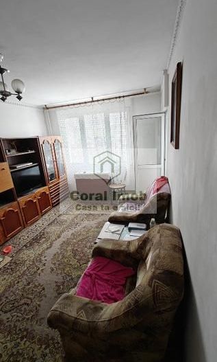 Vand apartament zona linistita - Poză 3