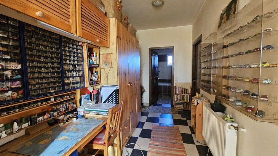 Vilă P +M în centrul orașului Otopeni, 7 + camere, anexe apartament - Poză 28