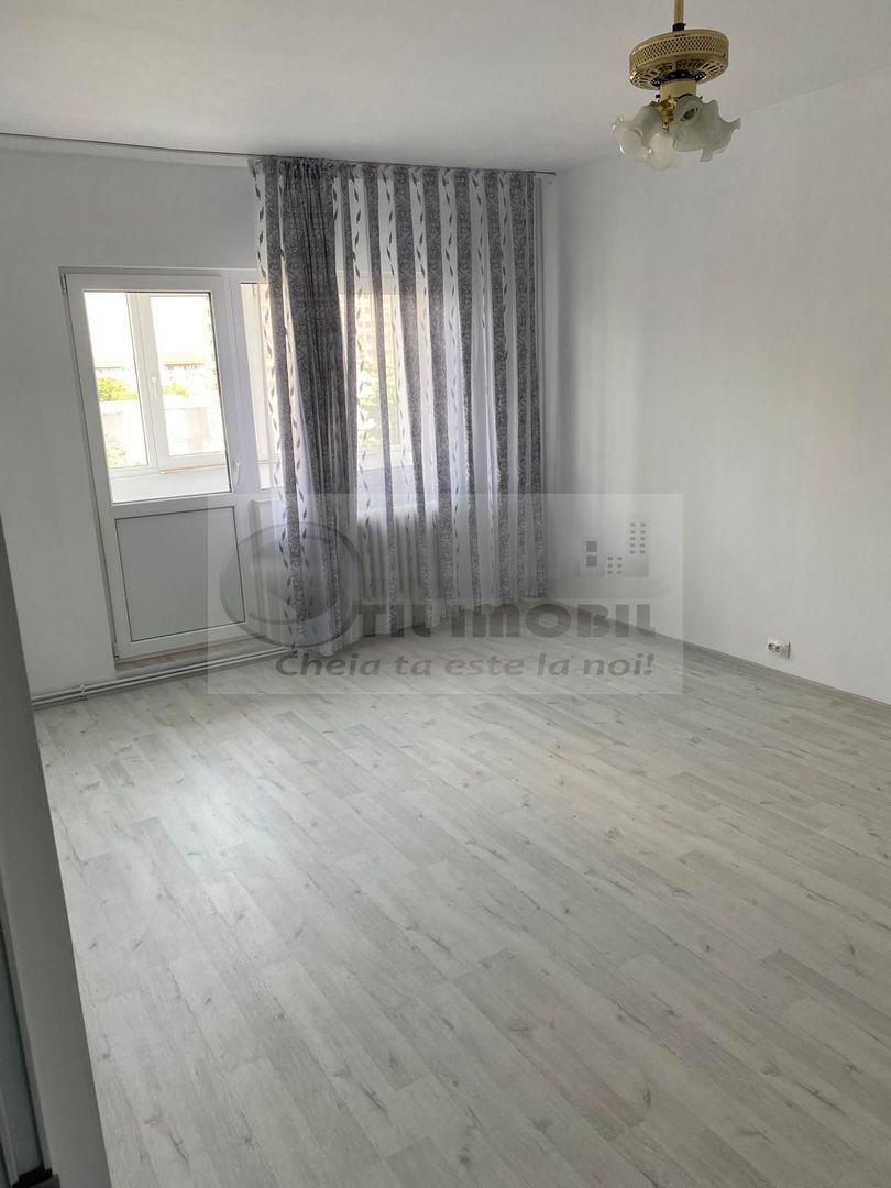 Apartament 3 camere, decomandat - 79 mp - etaj 3/4 - Frumoasa ! - Poză 2