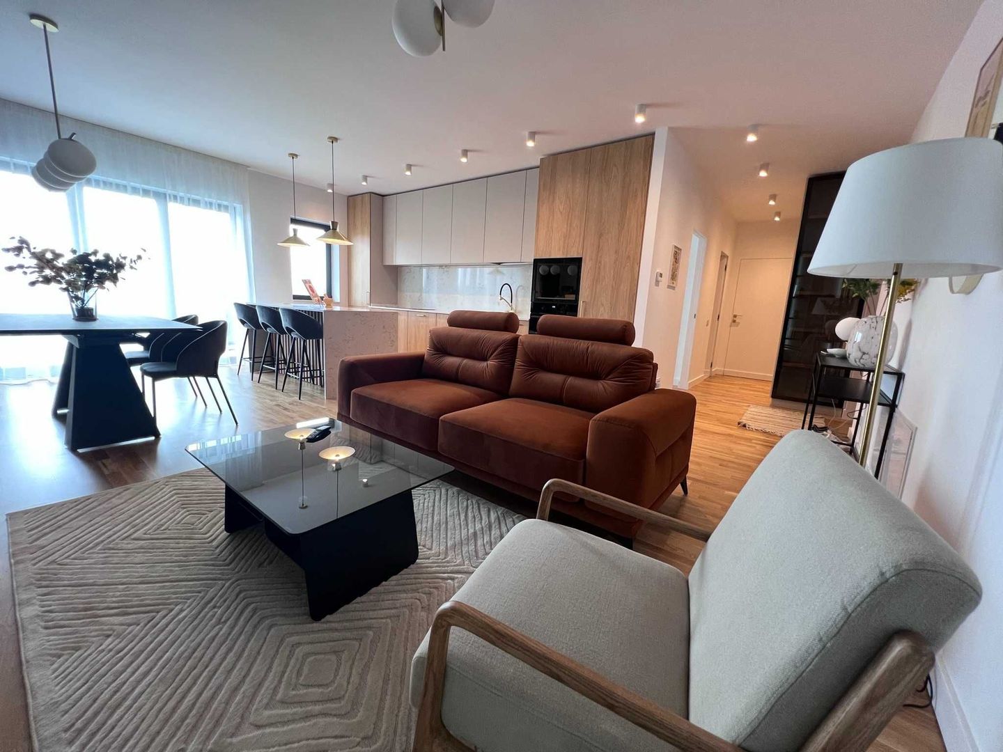 INCHIRIERE APARTAMENT 3 CAMERE IANCU NICOLAE I PARCARE INCLUSA - Poză 1