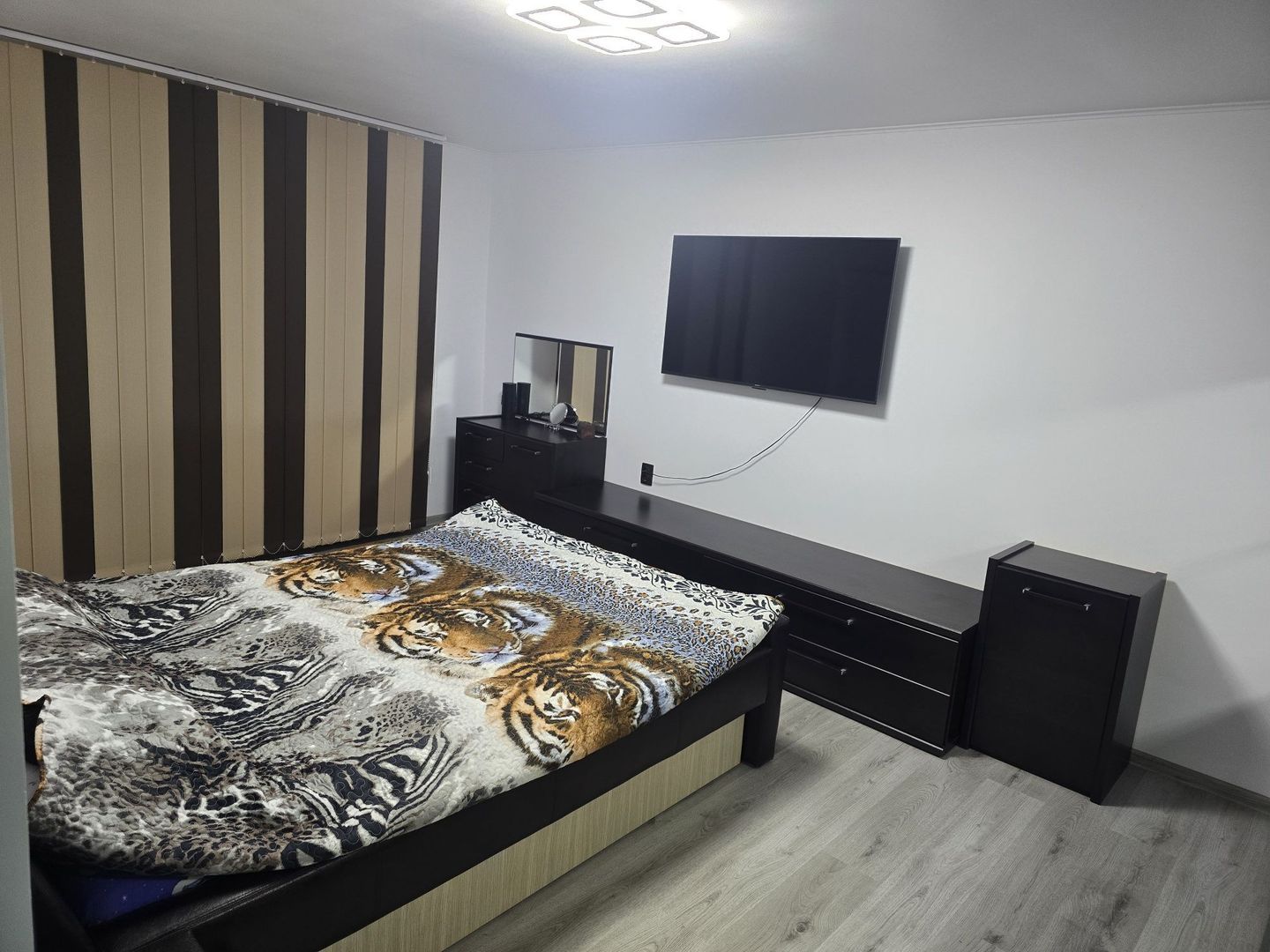 Acasă, în inima orașului – 3 camere renovate, liniște, comfort total - Poză 7