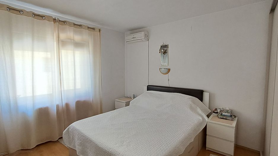 Brancoveanu - Stadion Rocar, casa inidviduala, S+P+1Et+M, 5 camere - Poză 5