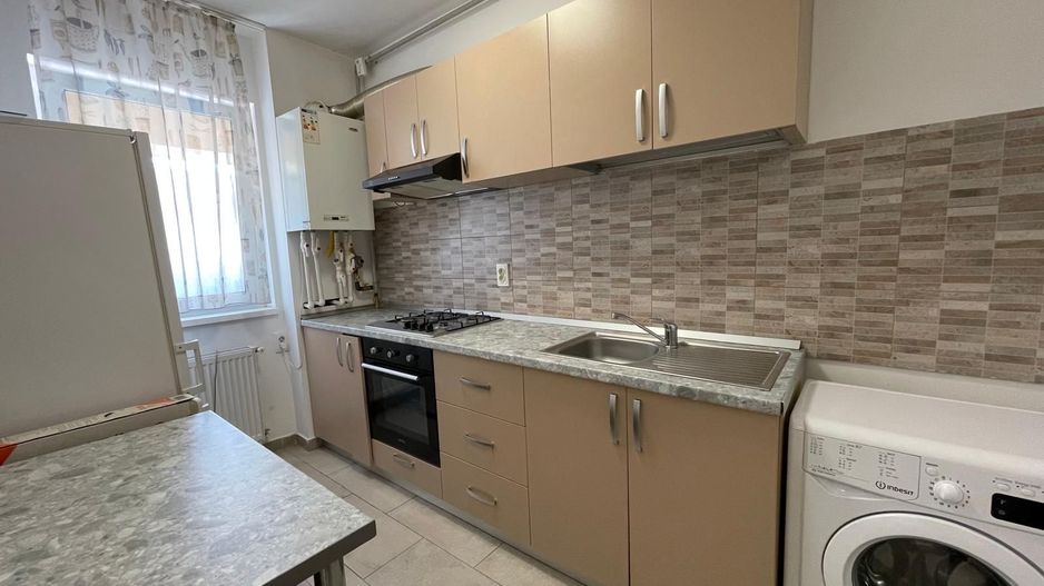 GARSONIERA BLOC NOU, CENTRALA PROPRIE, BUCATARIE INCHISA, LIBERA - Poză 1