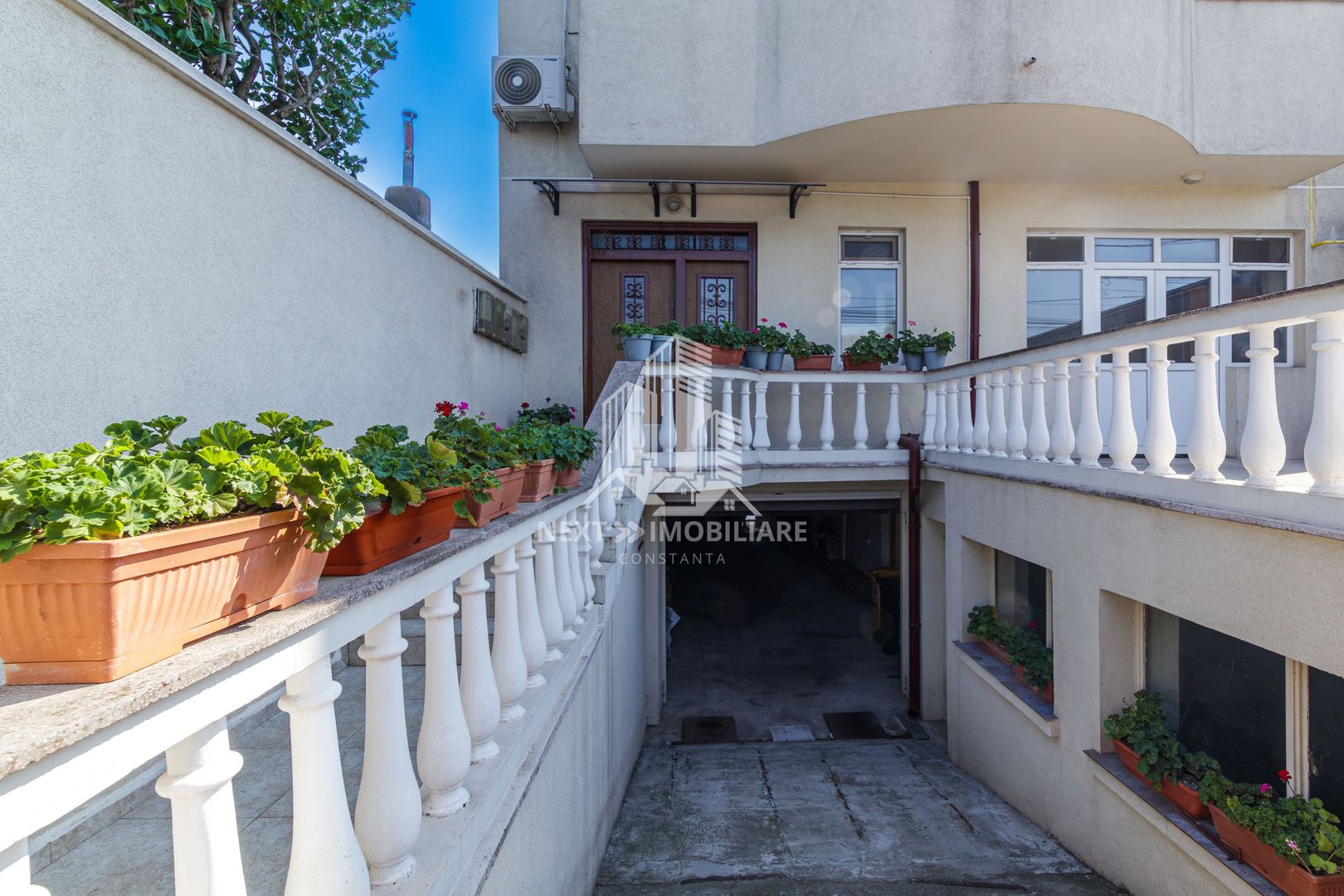 Vila S+P+2E+ M, garaj si spatiu comercial, Km4-5 - Poză 19