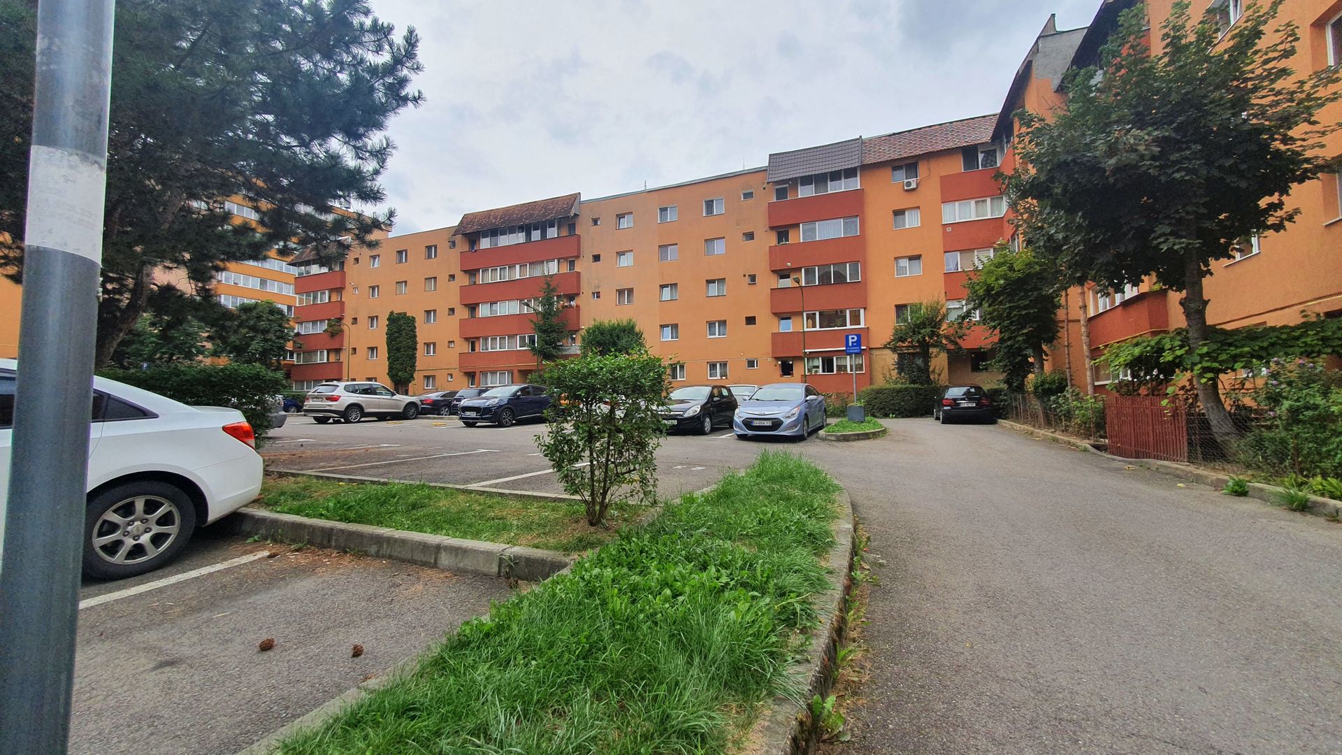 Comision zero.Racadau zona pietonal, 3 camere, 2 bai, parter inalt. - Poză 11