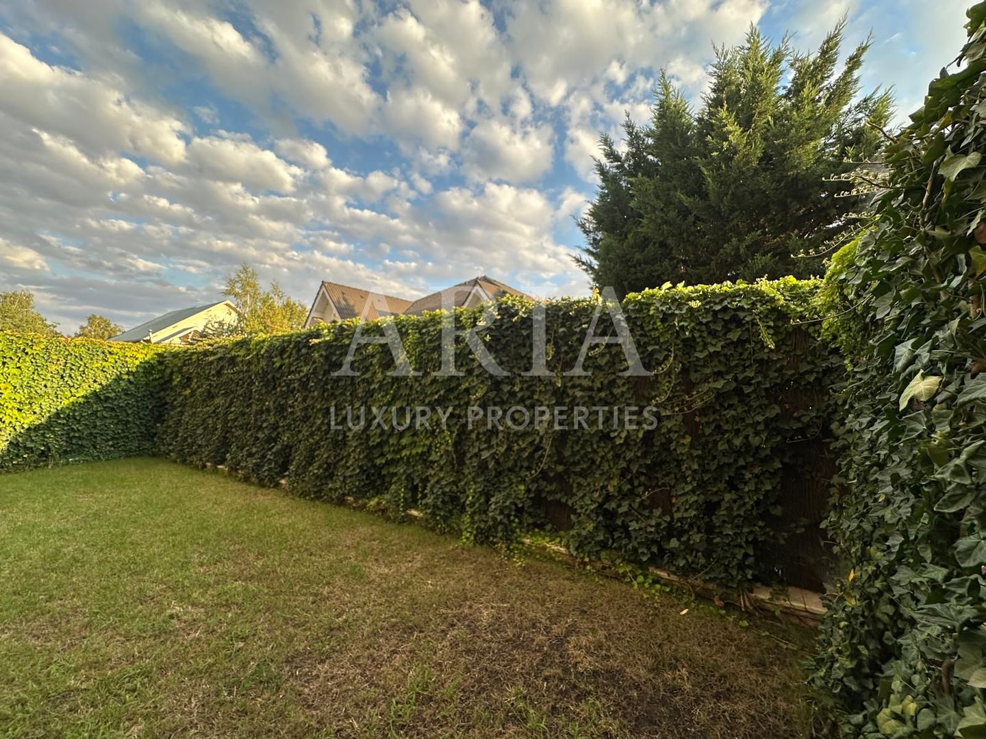 TRIANA 3 CAMERE | CURTE | PISCINA | GYM - Poză 23