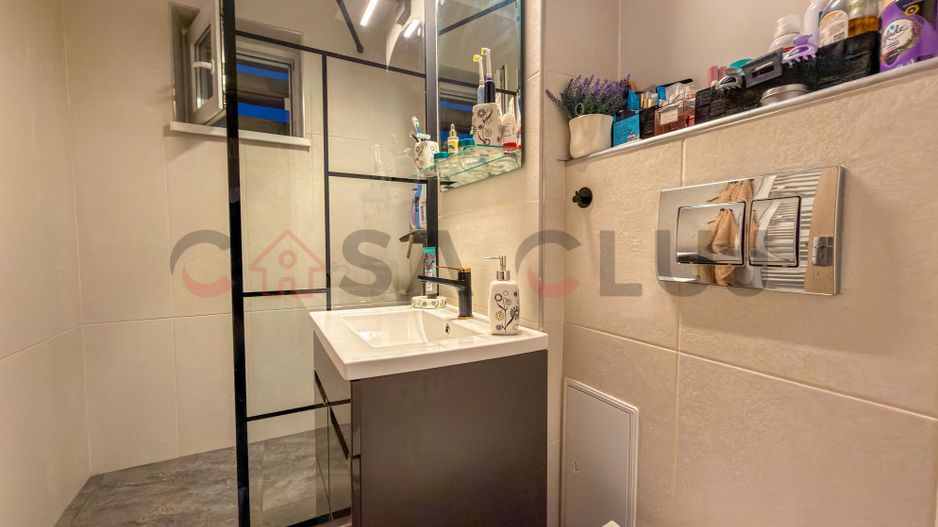 Iulius Mall - Etaj Intermediar, Priveliste Asupra Orasului - Poză 4