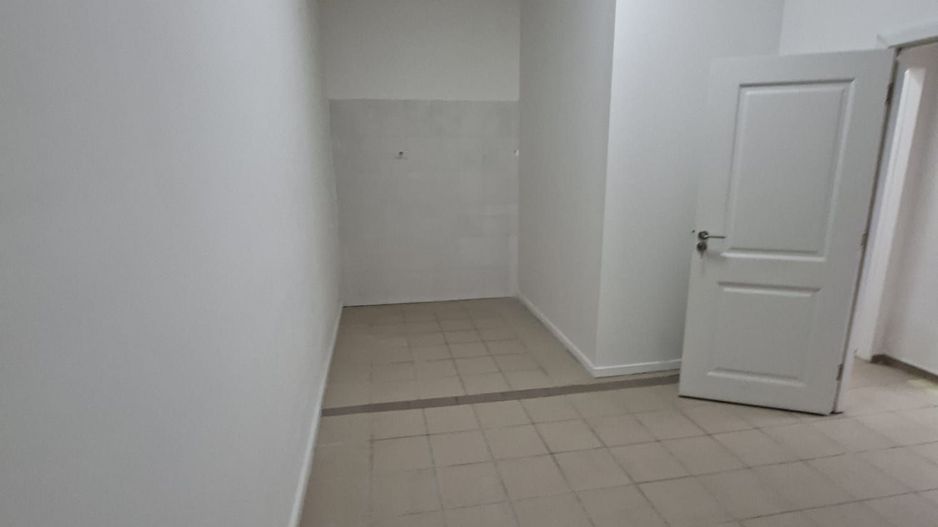 Spațiu pretabil birourii,farmacie,etc - Poză 8