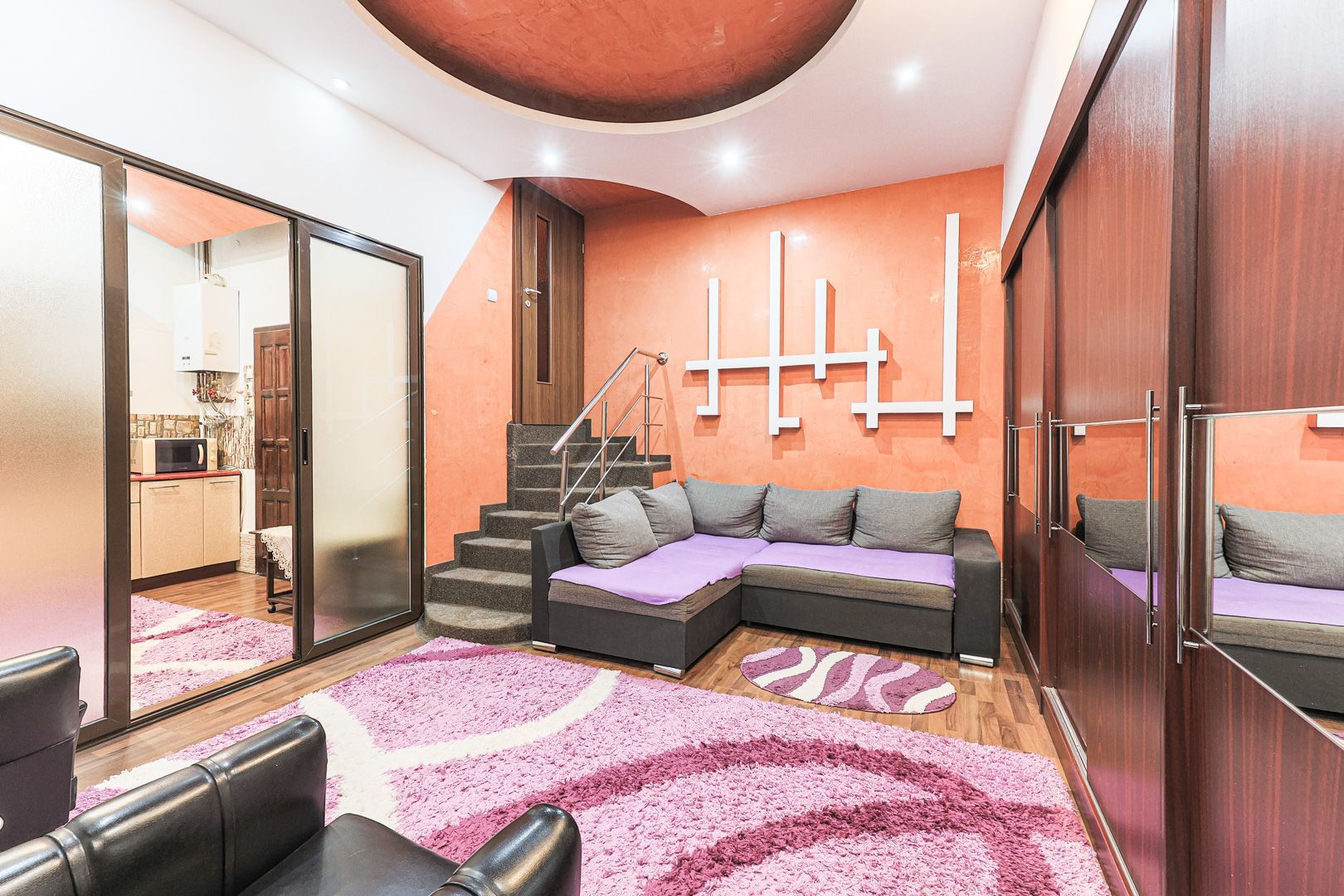 Apartament cu 2 camere la curte comună, la cheie pe str. Barabas Bela - Poză 1