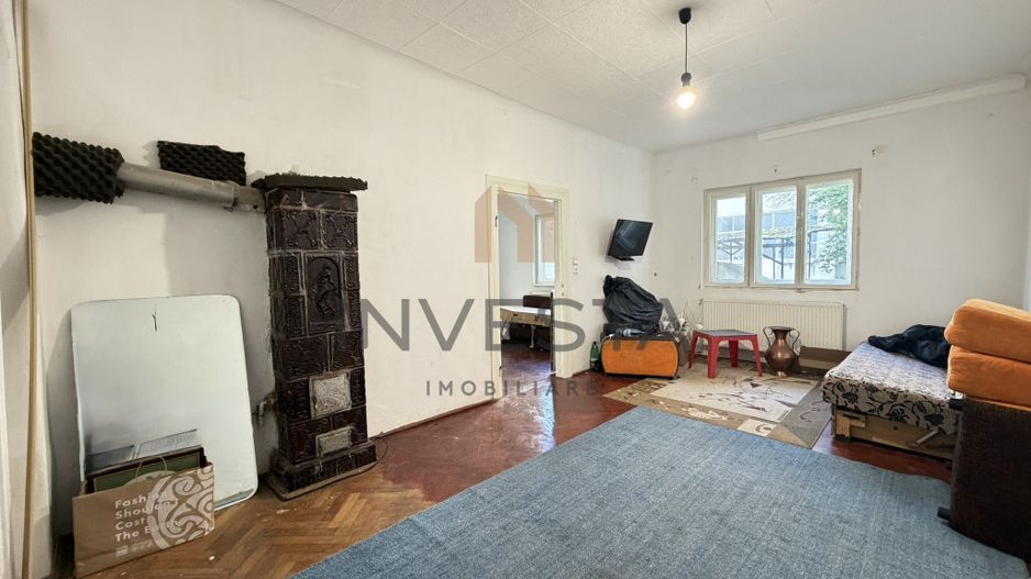 Casa de vanzare in Andrei Muresanu | zona strazii Brasov - Poză 1