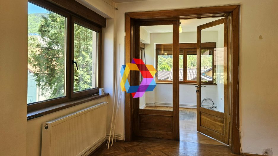Casa deosebita 6 camere de vânzare, Central, Brașov,  210 mp, Plus-imo.ro - Poză 13