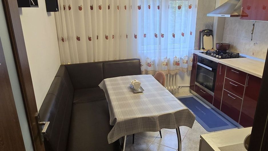 Vânzare Apartament 2 camere, etaj 1/4, renovat, parcare, boxă – Drumul Taberei - Poză 1