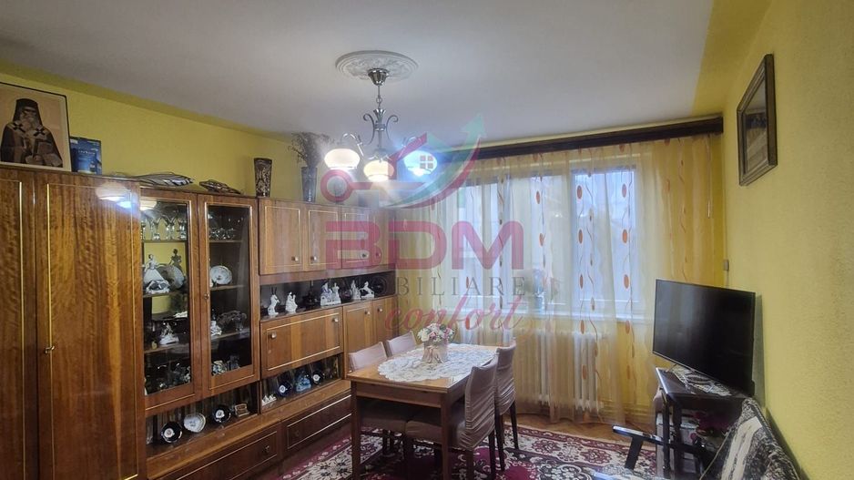 Apartament 2 camere | etaj intermediar | garaj | Micro 2 - Poză 2