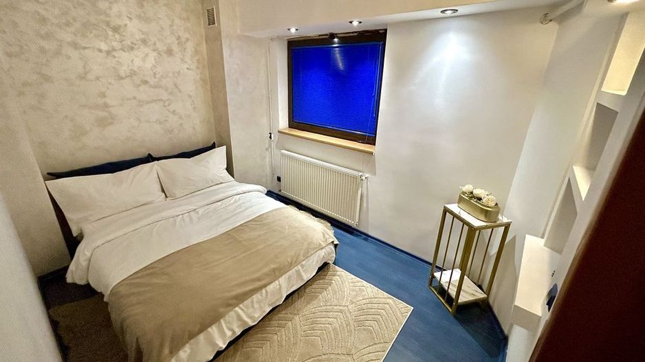 Închiriere Apartament cu 3 camere, centrala proprie, 2 bai, 80 mp, Mihai Bravu - Poză 3