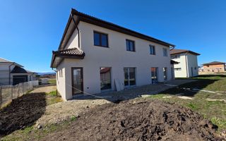 Duplex 5 camere ,super pret, Sura Mica ,Sibiu - Poză 6
