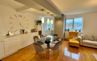 Apartament luminos cu 3 camere, complet mobilat, vedere panoramică spre Tâmpa - Poză 3